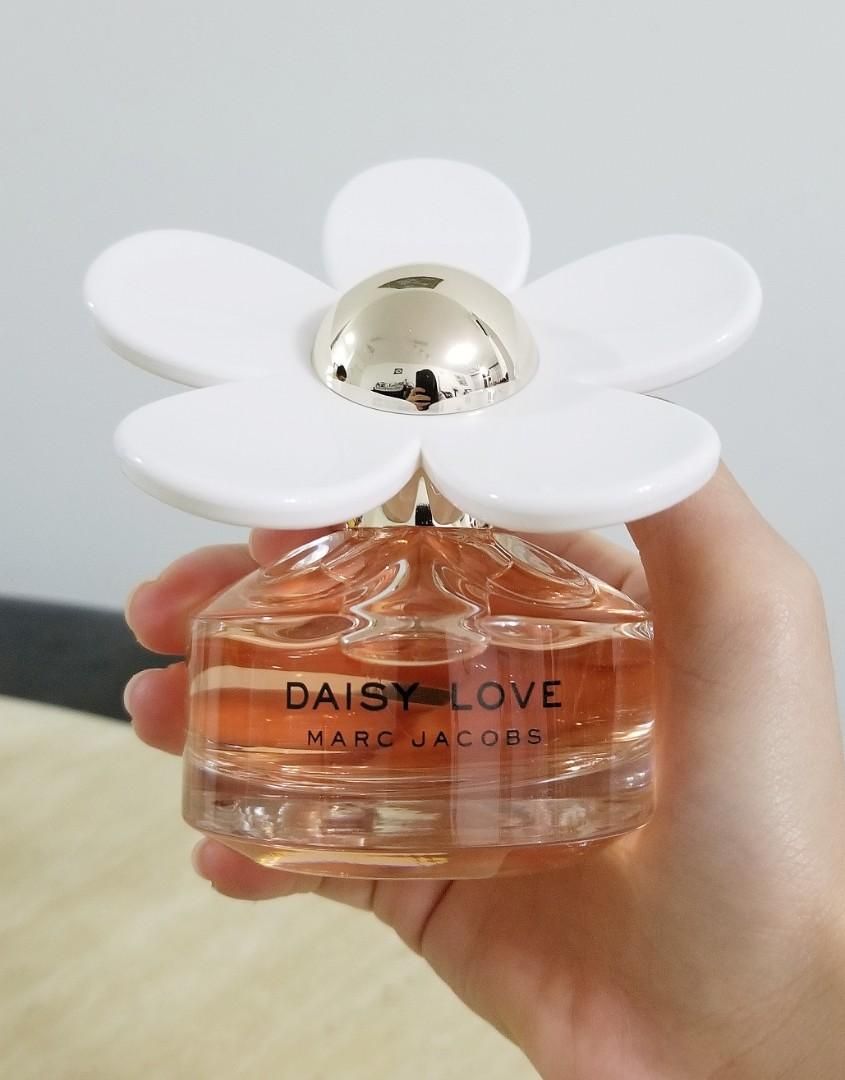 Mùi hương nước hoa Marc Jacobs Daisy Love tinh nghịch, trẻ trung